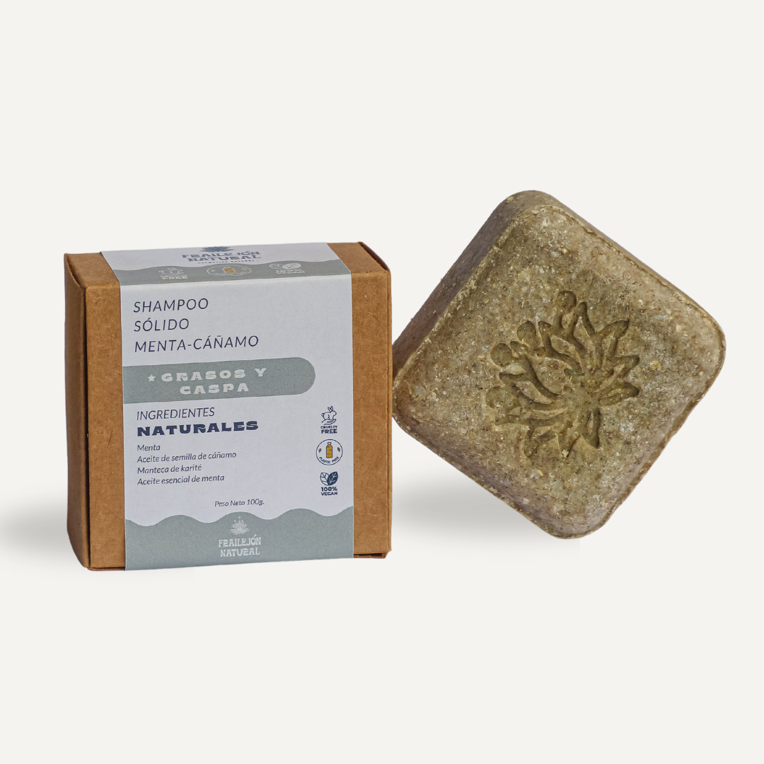 Shampoo sólido de Menta y Cáñamo de Frailejon.cl con ingredientes botánicos frescos.